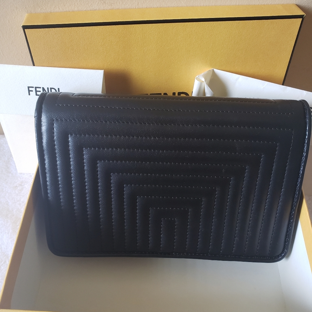 Bags - Picture 6 of 10